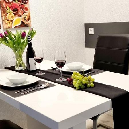 Ferienwohnung New Modern Selfcheckin Publicfreeparking Highspeed Wifi Kingsizebed Baden-Baden Exterior foto