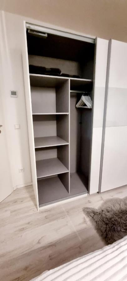 Ferienwohnung New Modern Selfcheckin Publicfreeparking Highspeed Wifi Kingsizebed Baden-Baden Exterior foto