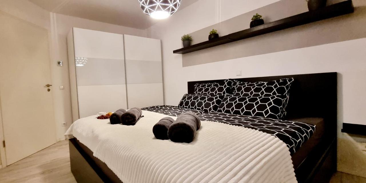 Ferienwohnung New Modern Selfcheckin Publicfreeparking Highspeed Wifi Kingsizebed Baden-Baden Exterior foto