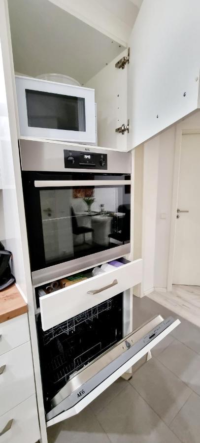 Ferienwohnung New Modern Selfcheckin Publicfreeparking Highspeed Wifi Kingsizebed Baden-Baden Exterior foto