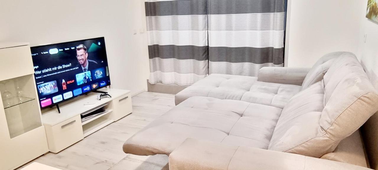 Ferienwohnung New Modern Selfcheckin Publicfreeparking Highspeed Wifi Kingsizebed Baden-Baden Exterior foto